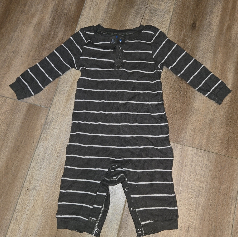 Striped Black and White Baby Romper Old Navy 3-6M
